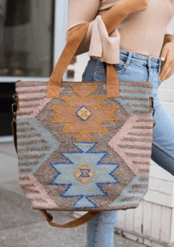 Panache Accessories Panache Printed Tote -Western Cowboy Clothing panache accessories panache printed tote 1